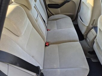 Prodám FORD FOCUS 2.0i COMBI 107KW - KLIMATIZACE - 8