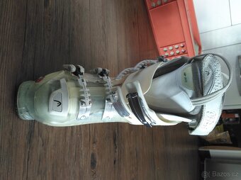 Prodám velmi pěkné dámské lyžáky HEAD velikost 38 - 8