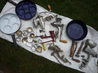 prodám vánoční stojany a různé staré kuchyňské vybavení. ... - 8