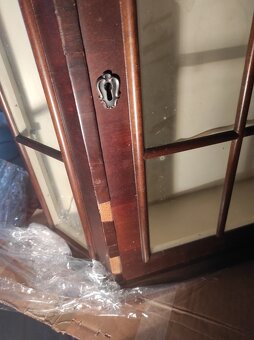 Starožitná skříňka - 8