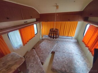 karavan Wilk - 8