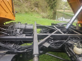 Mercedes Benz Unimog U1650 - 8