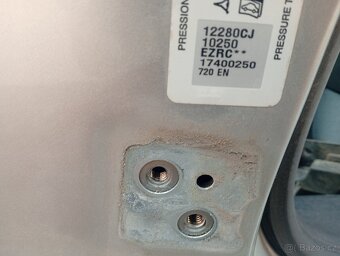 CITROEN C5 3, LEVÉ DVEŘE, L.P. A L.Z. STŘÍBRNÉ KOD BARVY EZ - 8