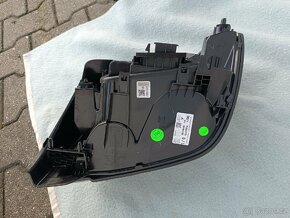 Prodám na Peugeot 208 zadní LED světla, L+P ,mod.24, nová - 8