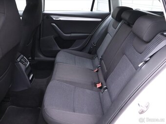 Škoda Octavia 2,0 TDI 110kW CZ Elegance (2013) - 8