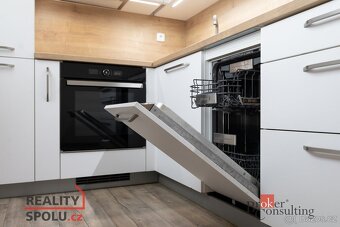 Převod dr. podílu, byty/3+1, 54 m2, Masarykova třída 854, 73 - 8