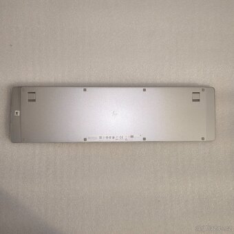 Bezdrátová klávesnice HP 970 programmable CZ podsvícená - 8