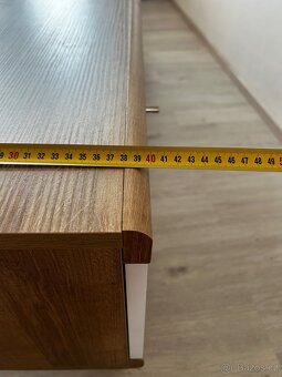 Televizní stolek - 8