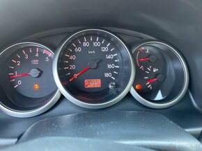 Ford Ranger 2,5 TDCI -105 kW Rok výroby:10.2011 - 8
