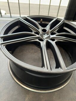 Sada alu R3 Wheels 8,5x19 5/112 - 8