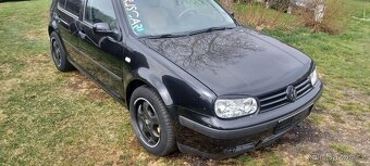 Volkswagen Golf - 8