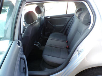 Volkswagen Golf 1,4 i Trend,klimatizace - 8