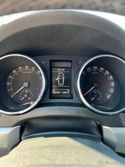 Škoda Yeti, 2.0 TDI 103kW 4X4 DSG PANO XEN - 8