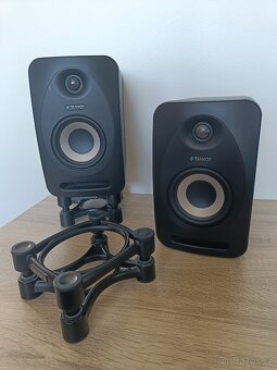 Focusrite Scarlett Solo 3th Gen, Tannoy Reveal 402, a další - 8