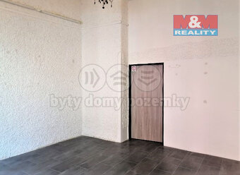 Pronájem obchodních prostor, 35 m2, Kladno, ul. Váňova - 8