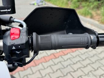 Suzuki DL 650 V-Strom XT - 8