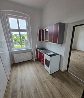 Pronájem prostor 2+1 po rekonstrukci - 55m2 - 8