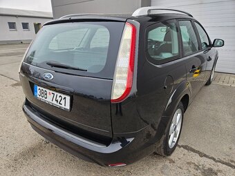 Ford Focus 1.6 74 kW benzín - 8