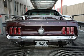 Ford Mustang Mach 1 - 8