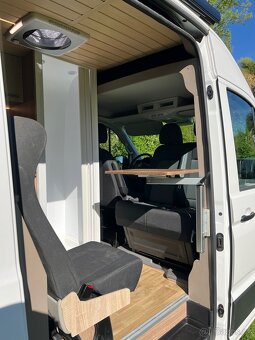Obytný, předváděcí VW Crafter 4motion - 8