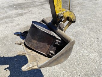 Minibagr Komatsu PC15, váha 1550kg. - 8