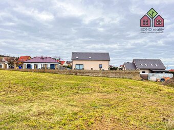 RD ve výstavbě, obytná plocha 346 m2, zahrada 853 m2, dvouga - 8