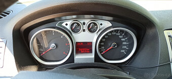 Ford Kuga 2.0 TDCI 100 Kw - 8