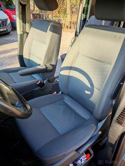 VW Multivan T5 2,5 TDI 128 kW r.v. 2004 - 8