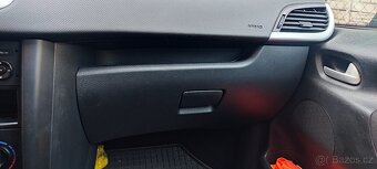 Peugeot 207 - 8