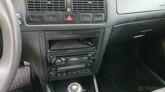 VW GOLF 1.6 77Kw Rv 2001 Stk 2026/3 - 8