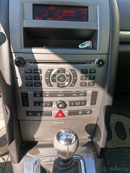 Peugeot 407 SW - 8