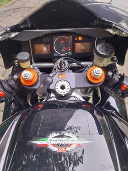 Aprilia RSV 1000 Mille - 8