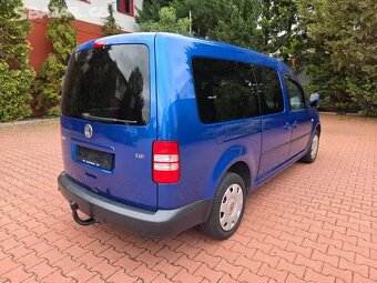 VW Caddy Maxi 1.6 TDI,Roncalli,7.míst,1.maj.serviska,tažné - 8