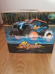 RC auto Alligator - 8