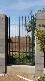 Kované ploty, samonosné pojezdové brány - 8