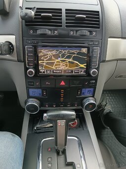 VW Touareg 3.0TDI - 8