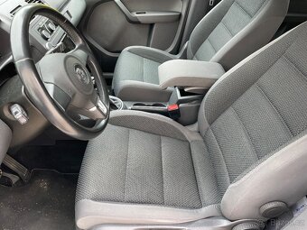 VW Touran 1,6tdi, mód 2011, bluemotion - 8