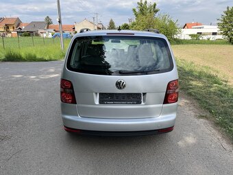 Volkswagen Touran 1.4tsi 103KW, naj. 132 tis km, 7 mist - 8