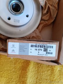 Brzdové kotouče zadní s ložiskem Peugeot a Citroen - 8