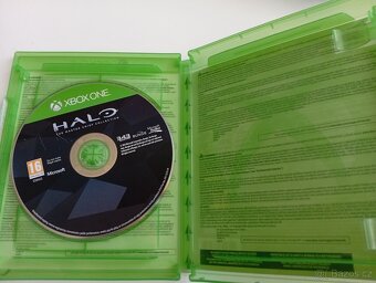 Hry na Xbox one a jedna na Xbox series x - 8