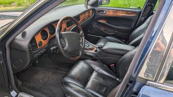 Jaguar Sovereing XJ8 - 8