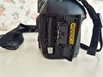 Nikon D800 tělo komplet od profi,velmi hezký stav - 8