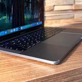MacBook Pro 13¨ Touch Bar,i5,2019, 16GB RAM,512GB SSD - 8