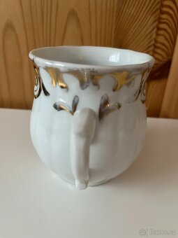 Starožitný hrneček buclák - 8