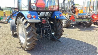 Traktor Farmtrac 555DTC V - 8