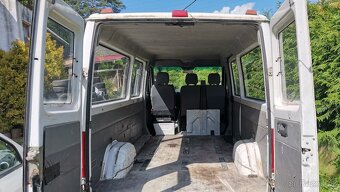 Vymenim Mercedes sprinter 2.2 CDI 60kw osobne auto 9 miestne - 8