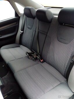Audi A4 2.6 6V Benzin - 8