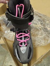 Nové kolečkové brusle Rollerblade TWISTER 80 W
- 8