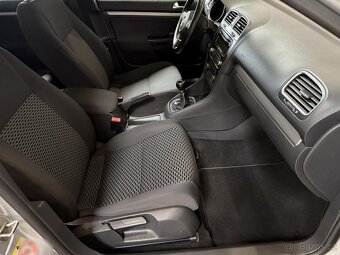 Volkswagen Golf 1.6TDI , 77 kW nafta, 2011 - 8