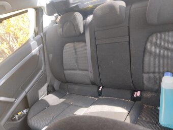PEUGEOT 407 - 8